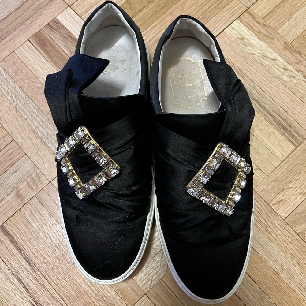 Pre Loved Roger Vivier Sneakers
